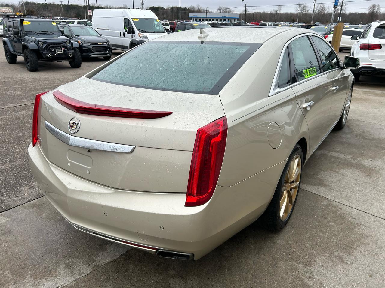 Cadillac XTS Luxury FWD 2014
