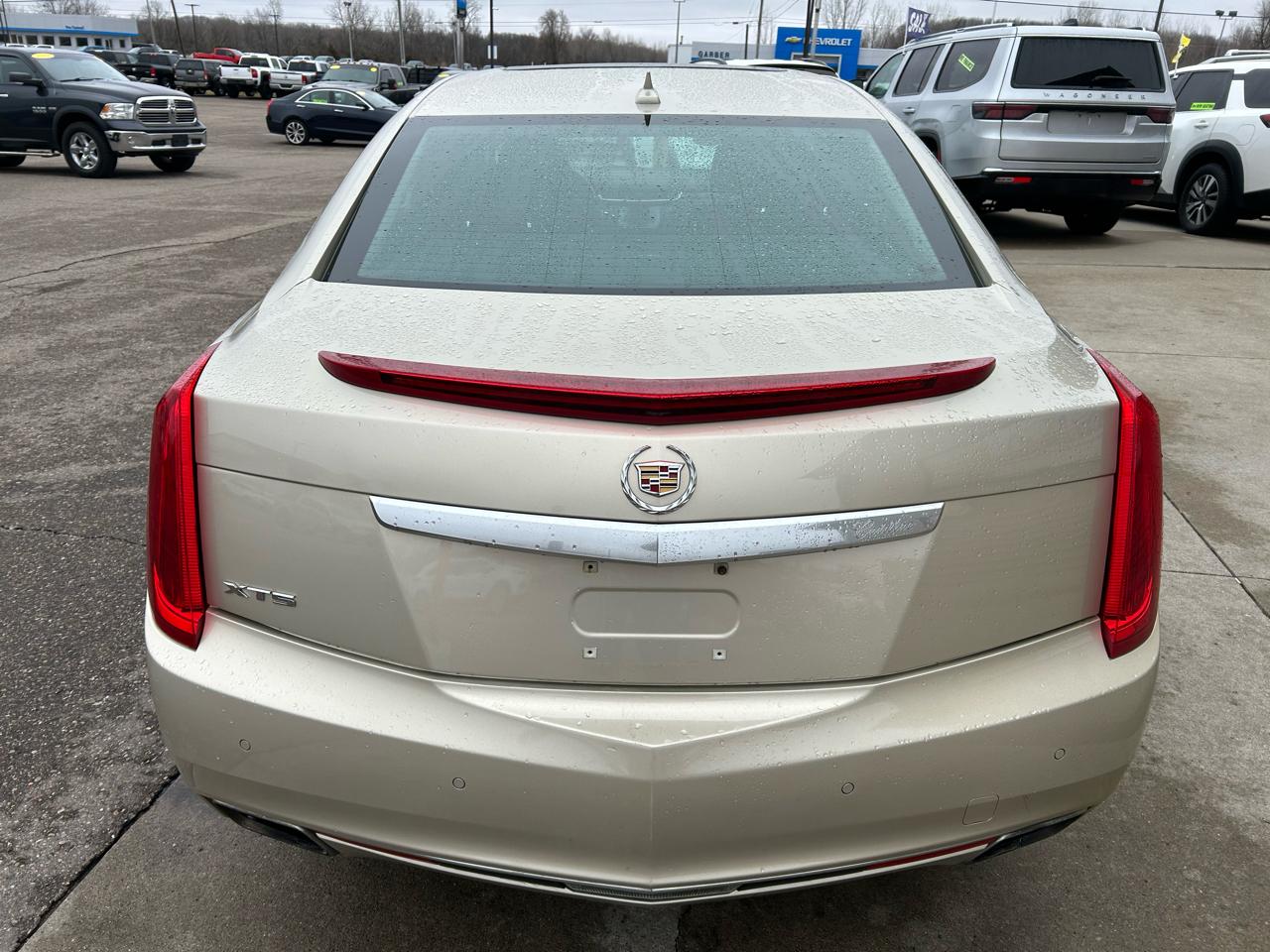 Cadillac XTS Luxury FWD 2014