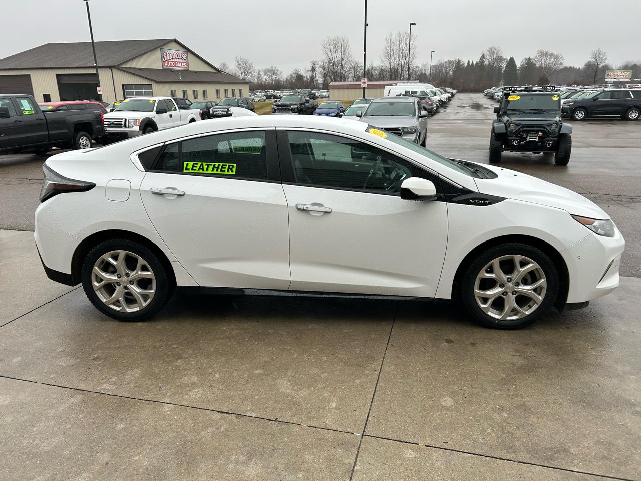 Chevrolet Volt Premier w/ Standard Emission Package 2019