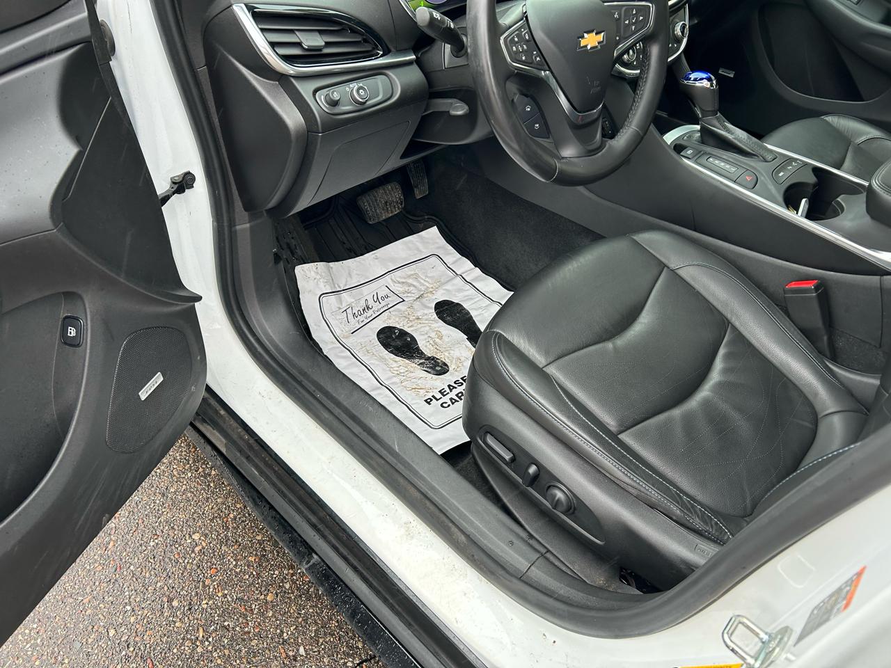 Chevrolet Volt Premier w/ Standard Emission Package 2019