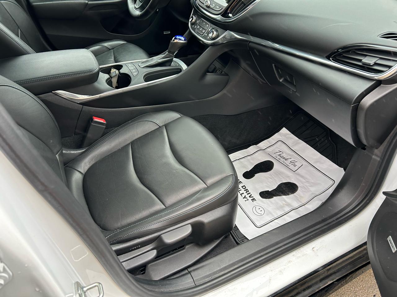 Chevrolet Volt Premier w/ Standard Emission Package 2019