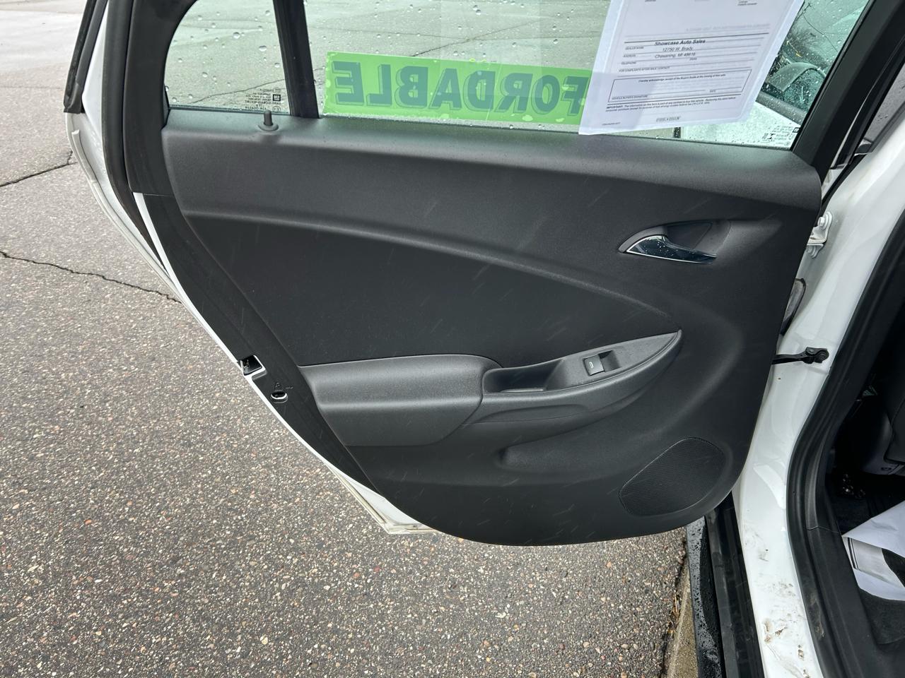 Chevrolet Volt Premier w/ Standard Emission Package 2019