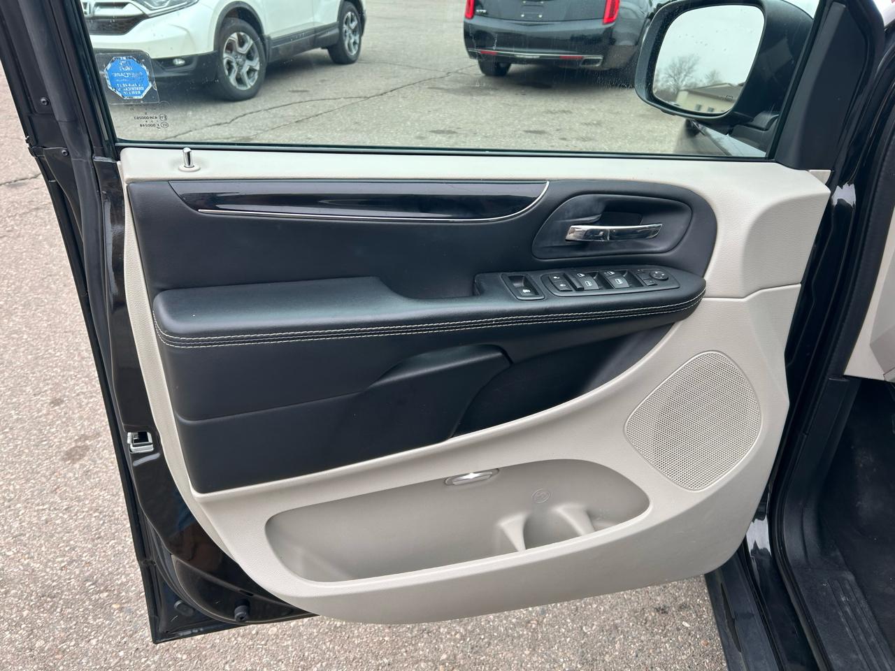 Dodge Grand Caravan SXT 2017