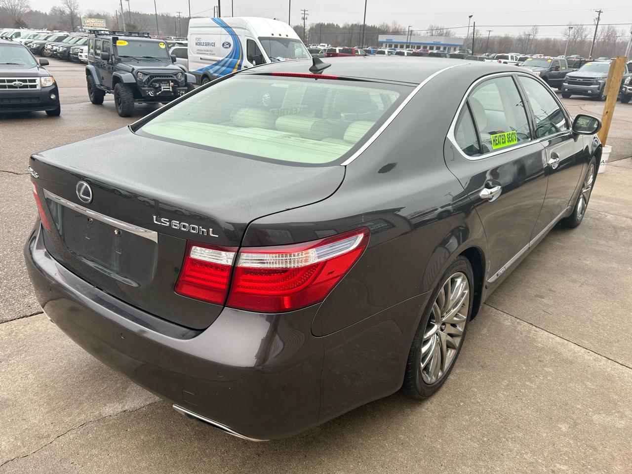 Lexus LS 600h L Luxury Sedan 2008