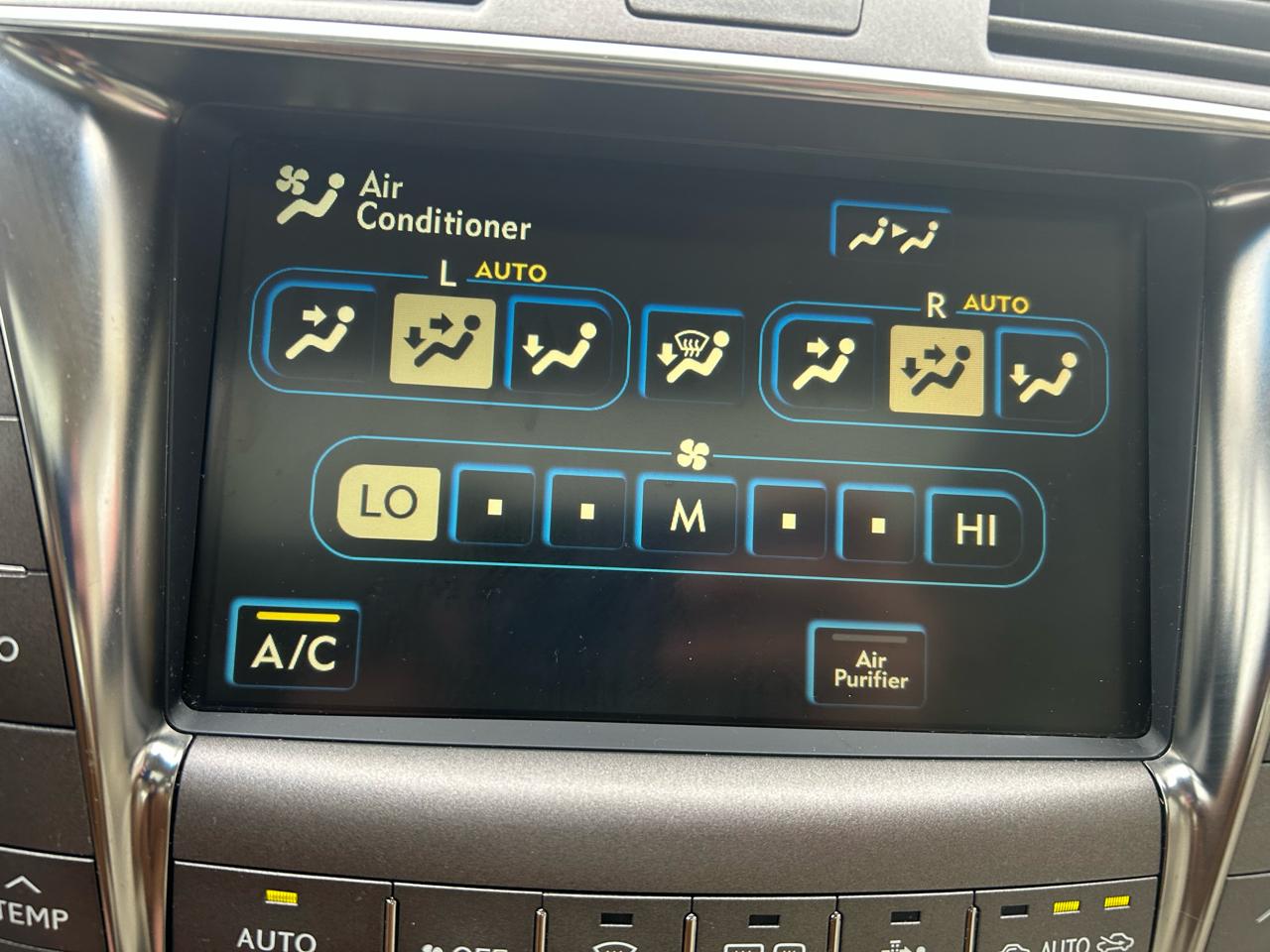 Lexus LS 600h L Luxury Sedan 2008