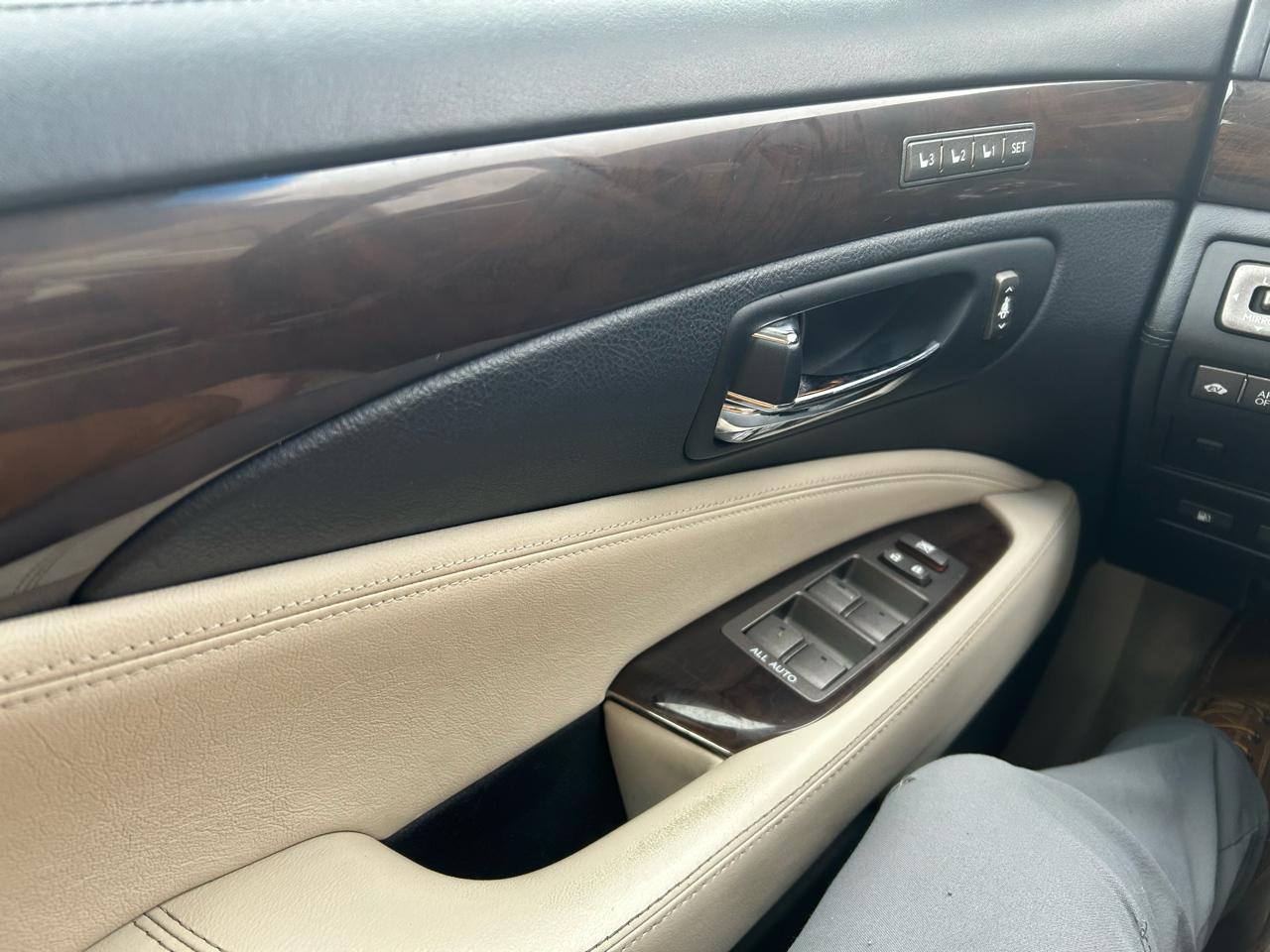 Lexus LS 600h L Luxury Sedan 2008