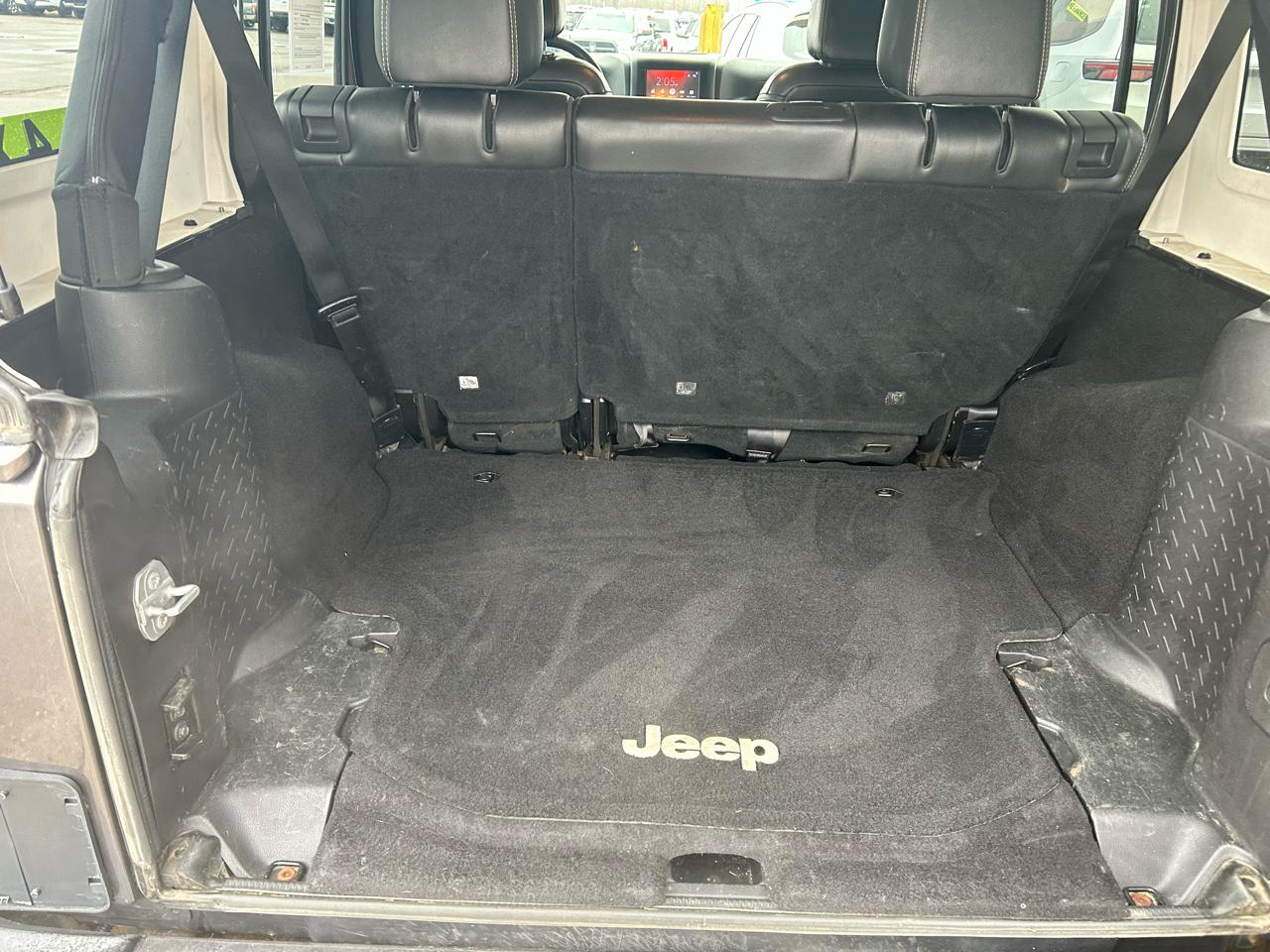 Jeep Wrangler Unlimited Sahara 4WD 2016