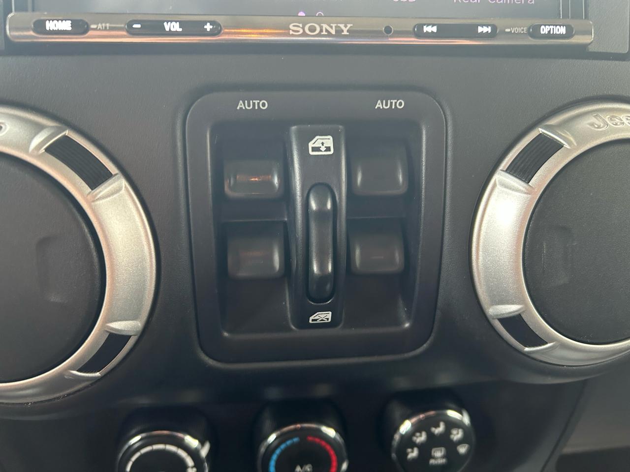 Jeep Wrangler Unlimited Sahara 4WD 2016