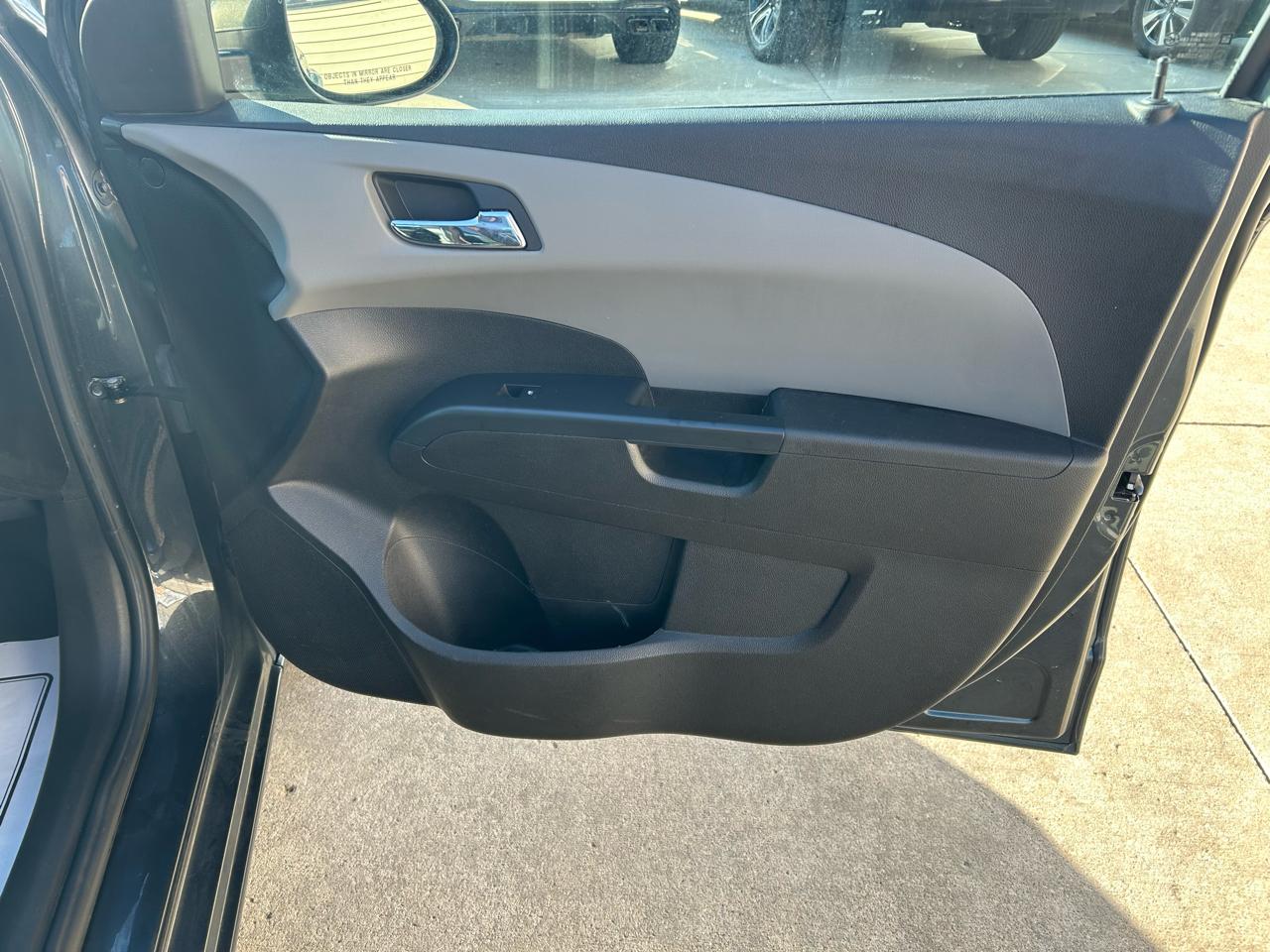 Chevrolet Sonic LT Auto Sedan 2017