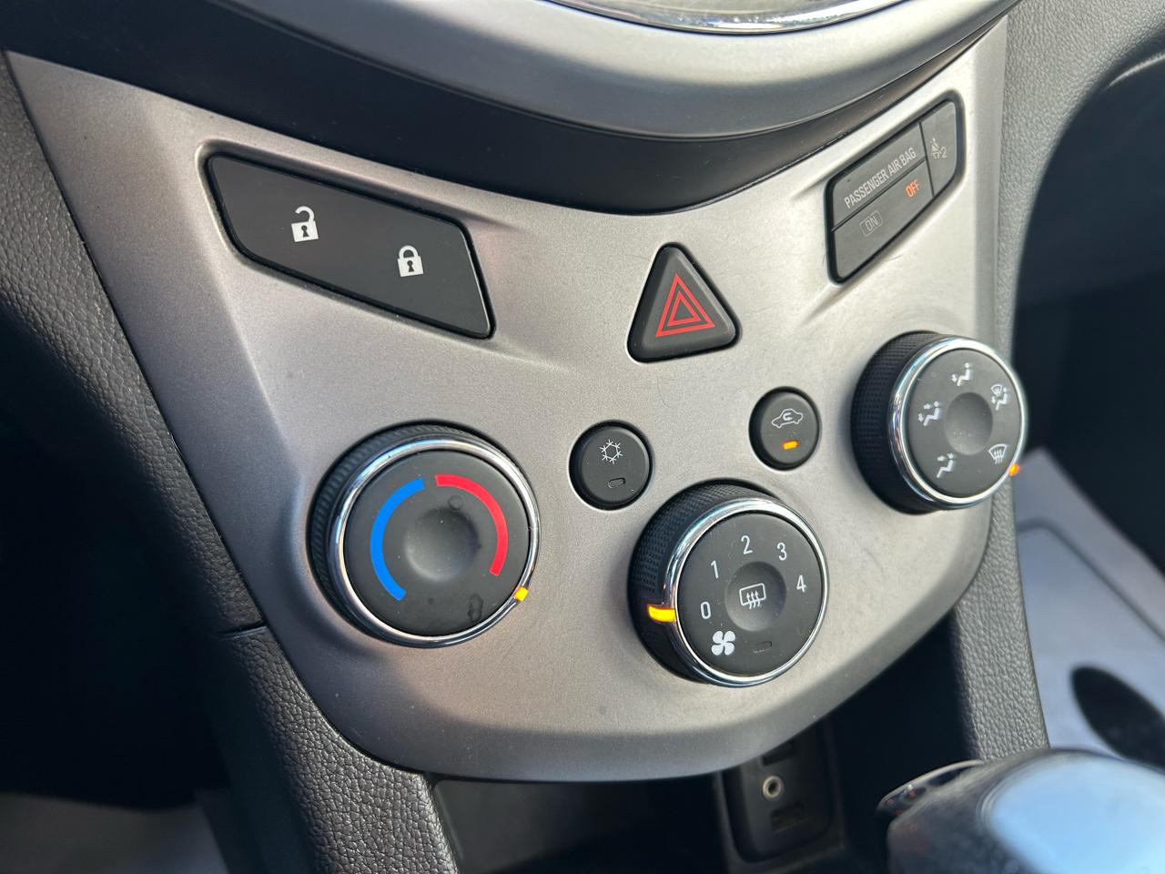 Chevrolet Sonic LT Auto Sedan 2017