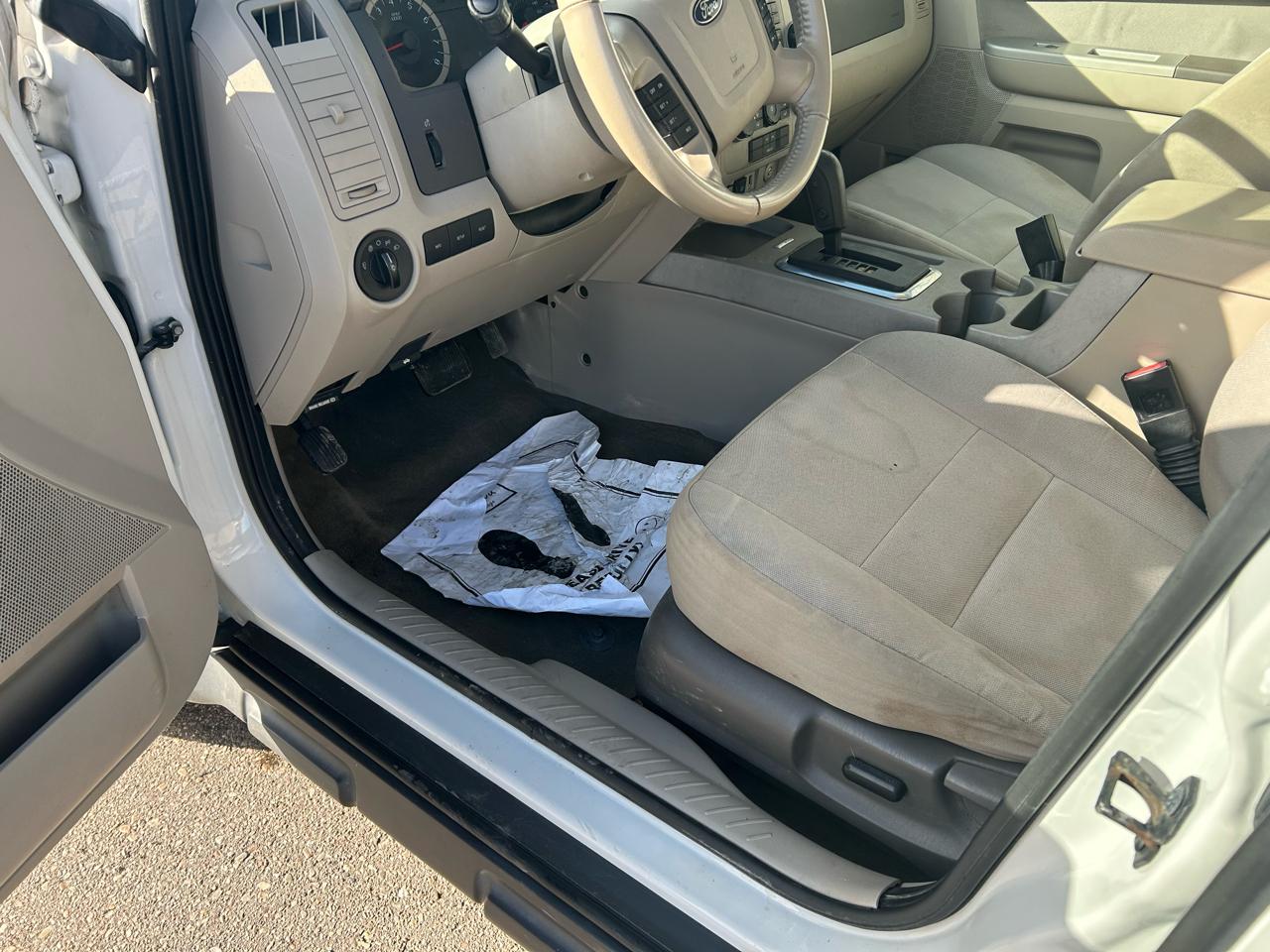 Ford Escape XLT 4WD 2012