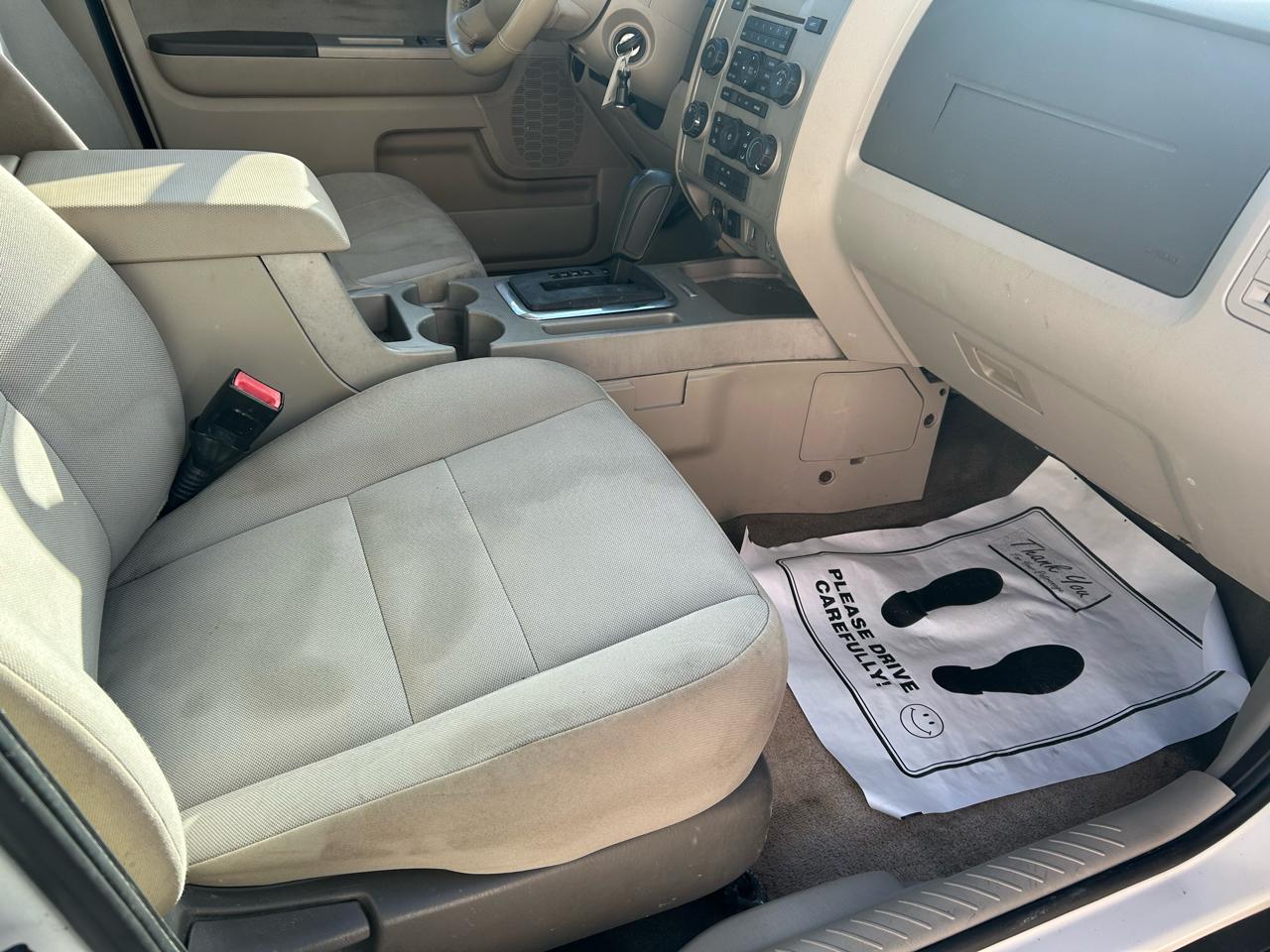 Ford Escape XLT 4WD 2012