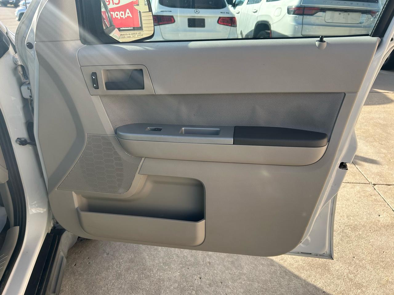 Ford Escape XLT 4WD 2012