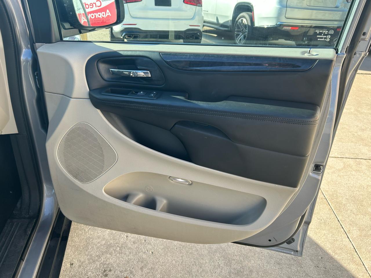 Dodge Grand Caravan SE 2014