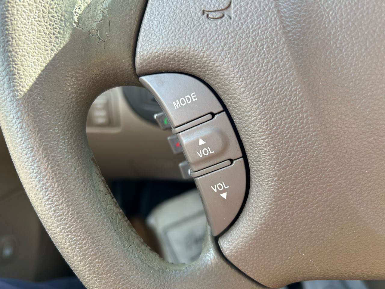 Kia Sedona LX LWB 2012