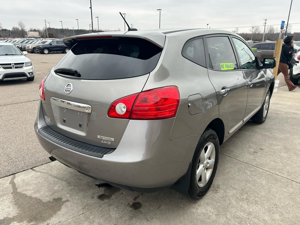 Nissan Rogue S AWD 2012