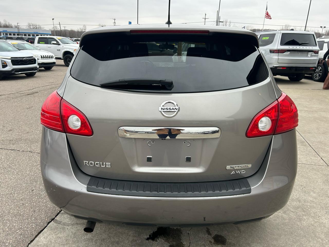 Nissan Rogue S AWD 2012