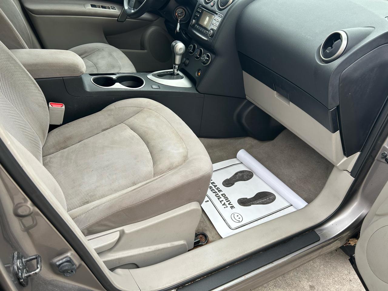 Nissan Rogue S AWD 2012