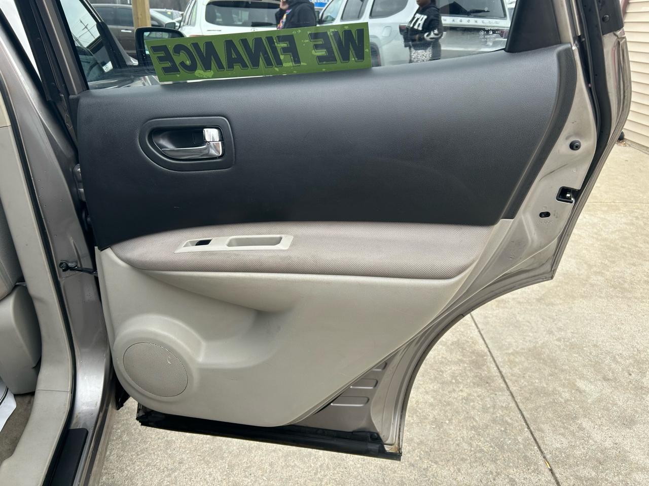 Nissan Rogue S AWD 2012