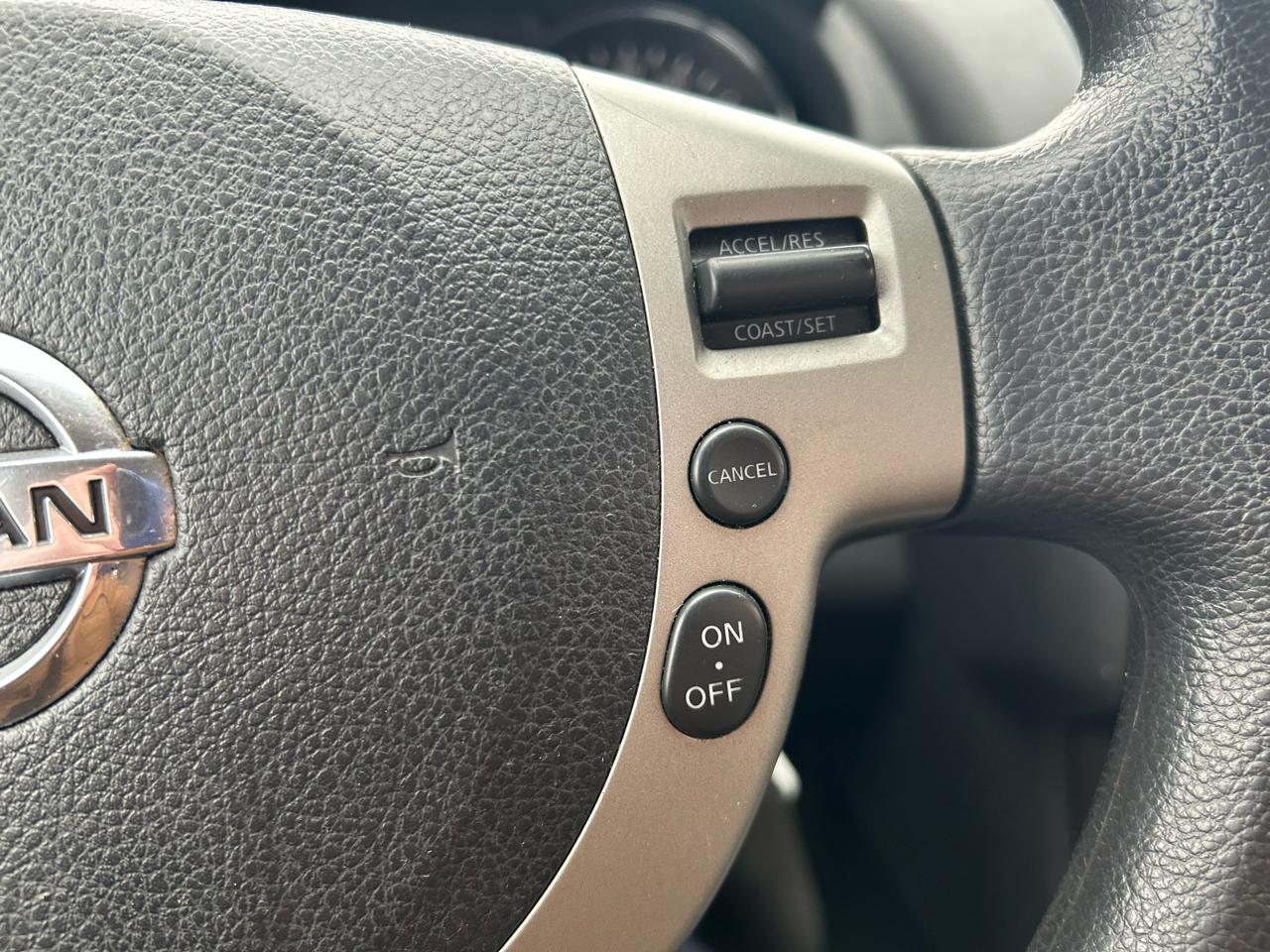 Nissan Rogue S AWD 2012