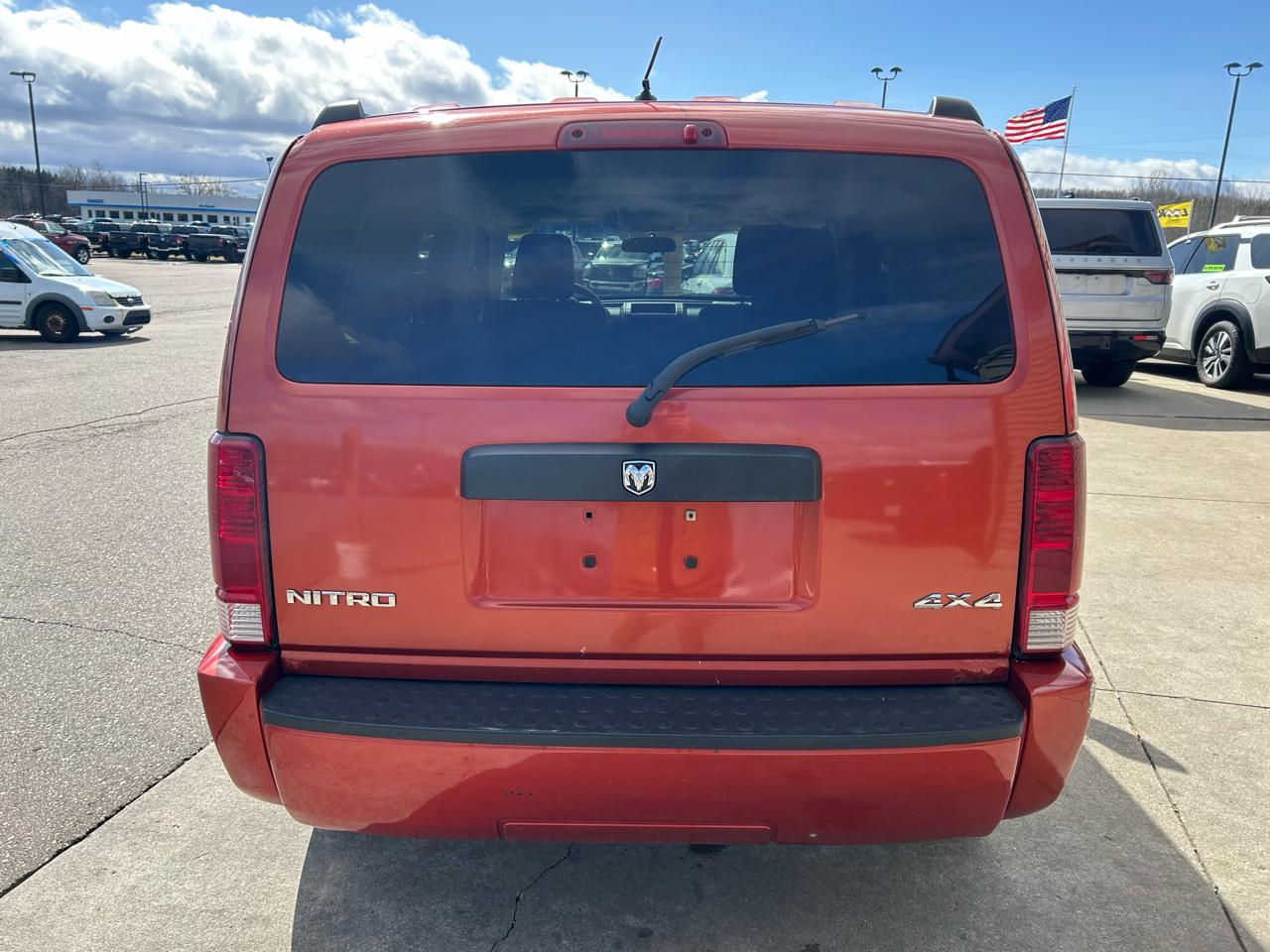 Dodge Nitro SXT 4WD 2008