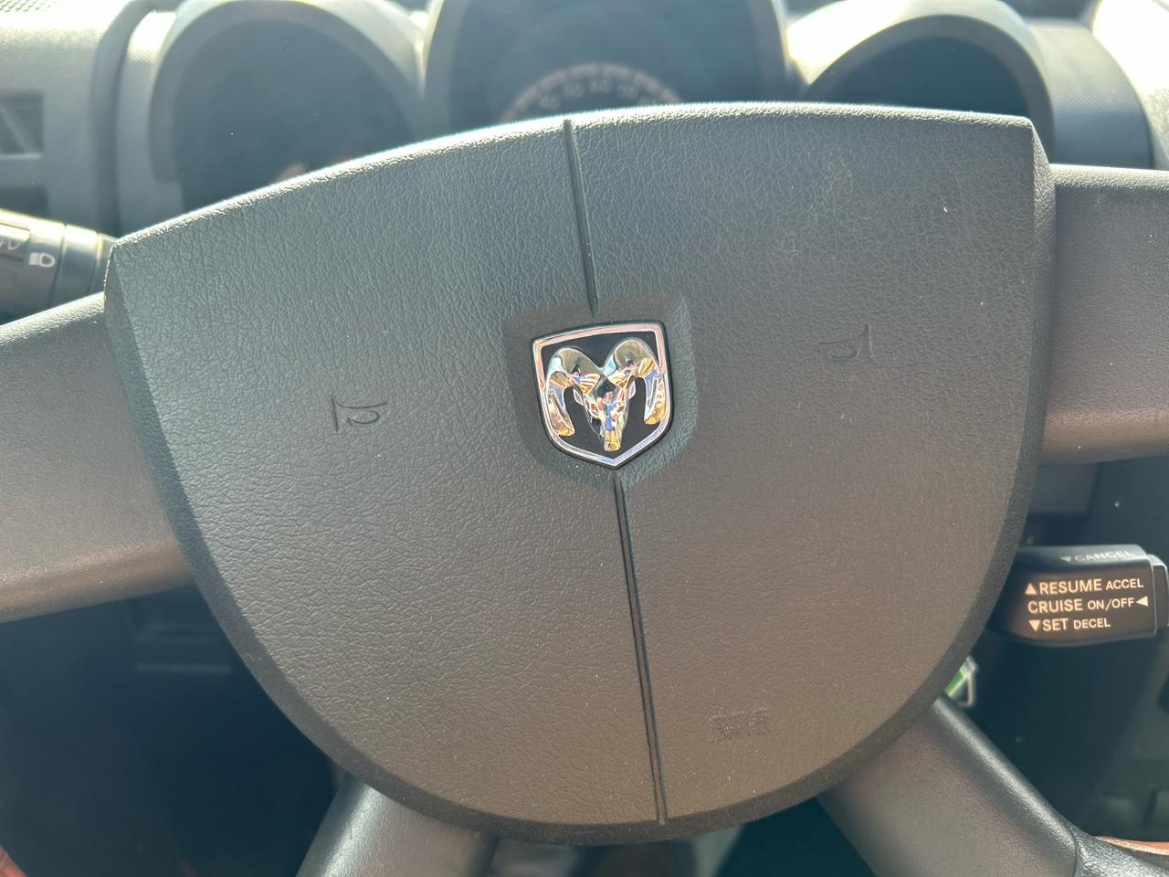 Dodge Nitro SXT 4WD 2008