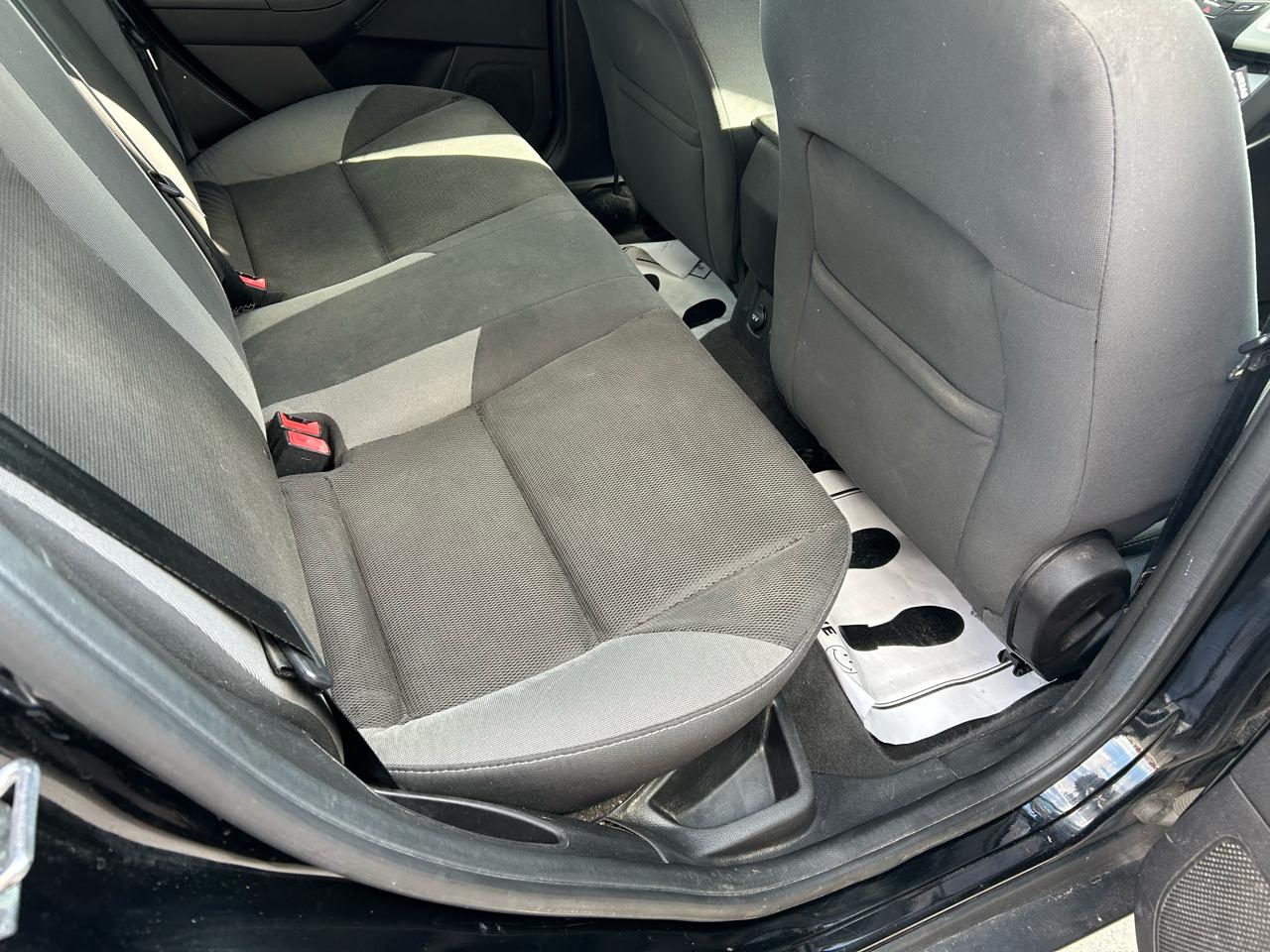 Ford Focus SE Sedan 2014