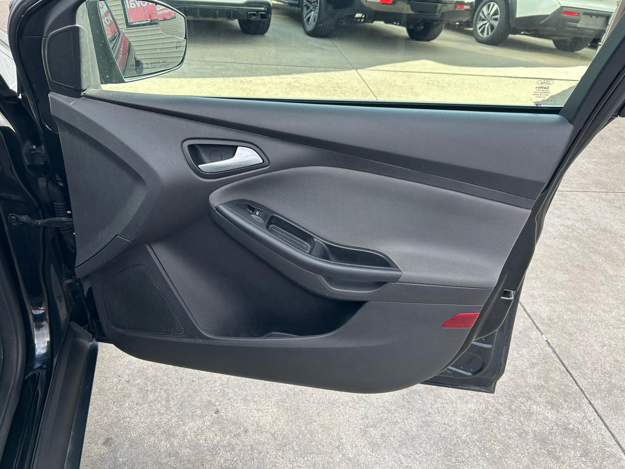 Ford Focus SE Sedan 2014