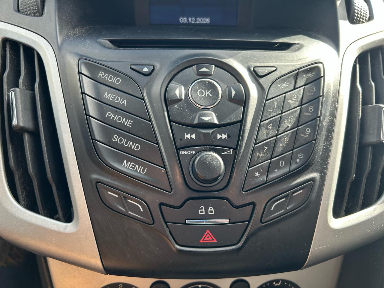 Ford Focus SE Sedan 2014