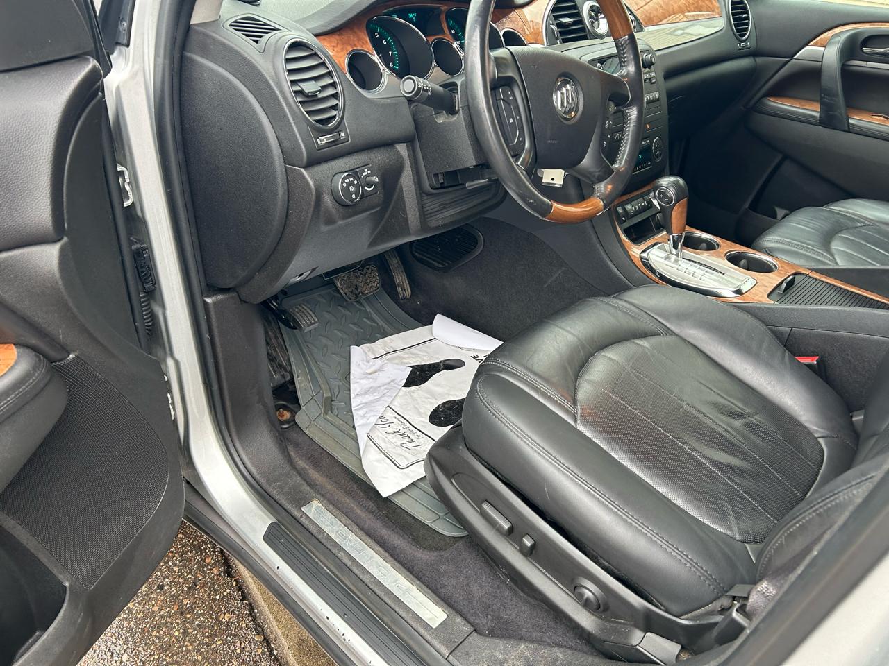 Buick Enclave Leather AWD 2012