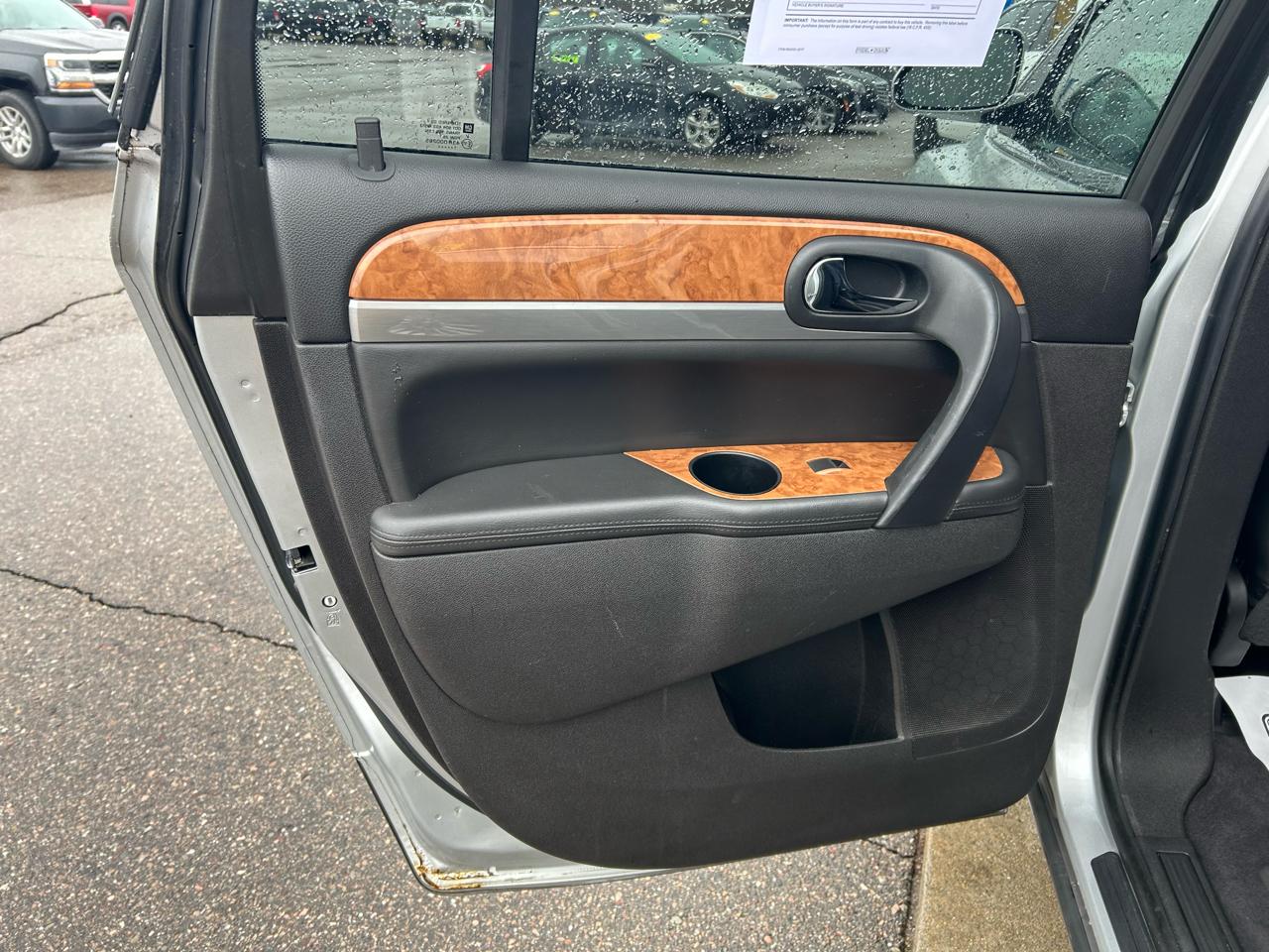 Buick Enclave Leather AWD 2012