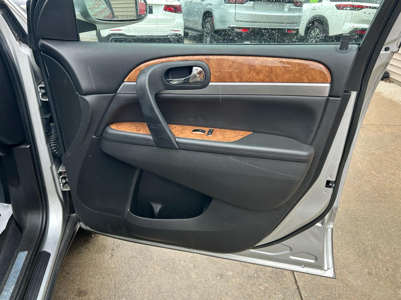 Buick Enclave Leather AWD 2012