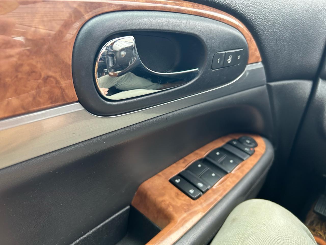 Buick Enclave Leather AWD 2012