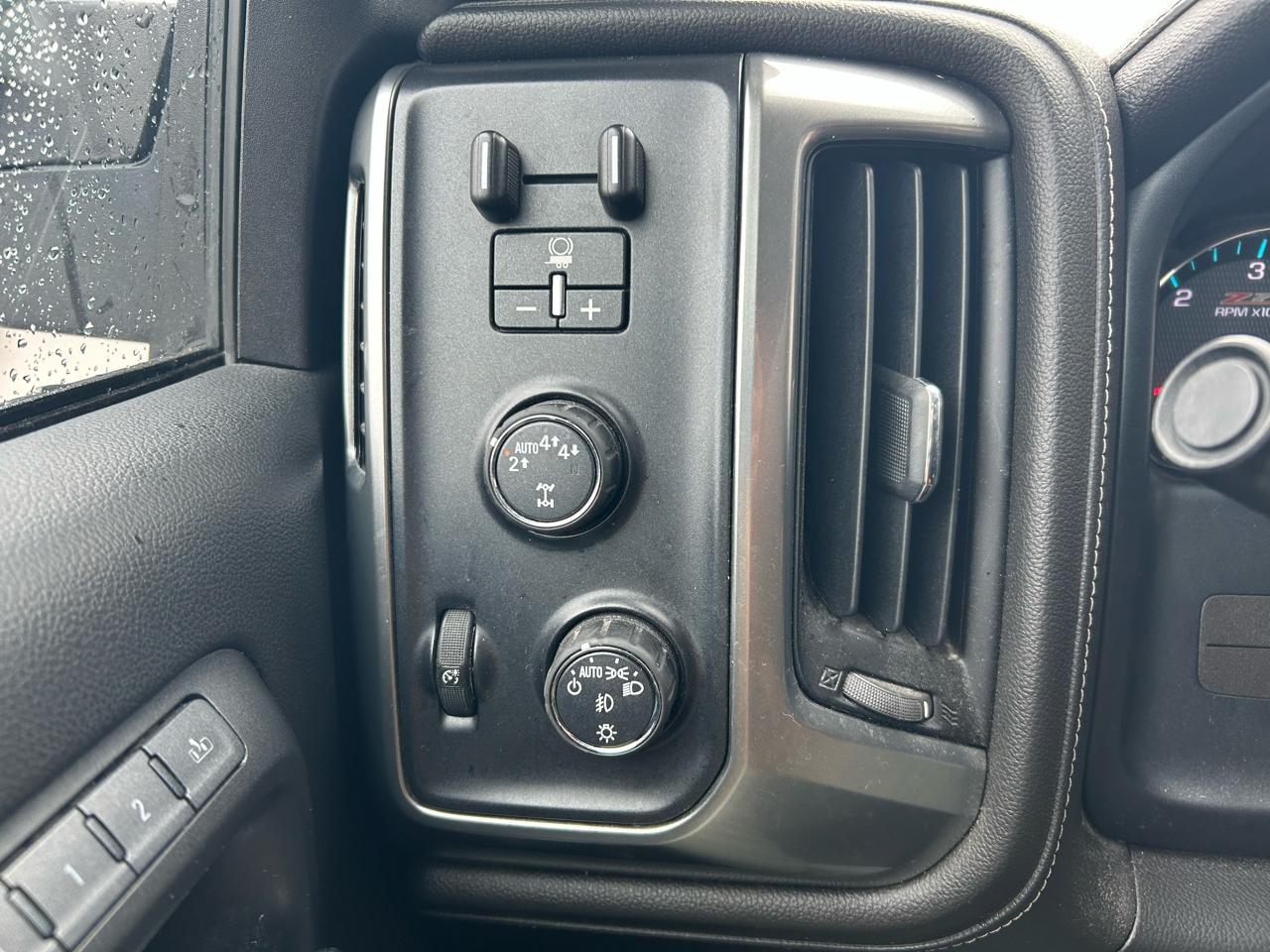 Chevrolet Silverado 1500 LTZ Double Cab Short Box 4WD 2017