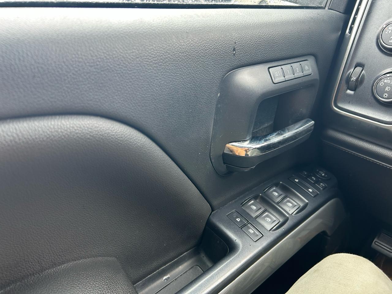 Chevrolet Silverado 1500 LTZ Double Cab Short Box 4WD 2017