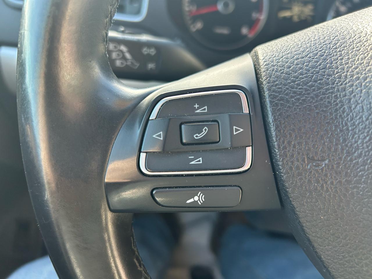 Volkswagen Jetta SE 2013