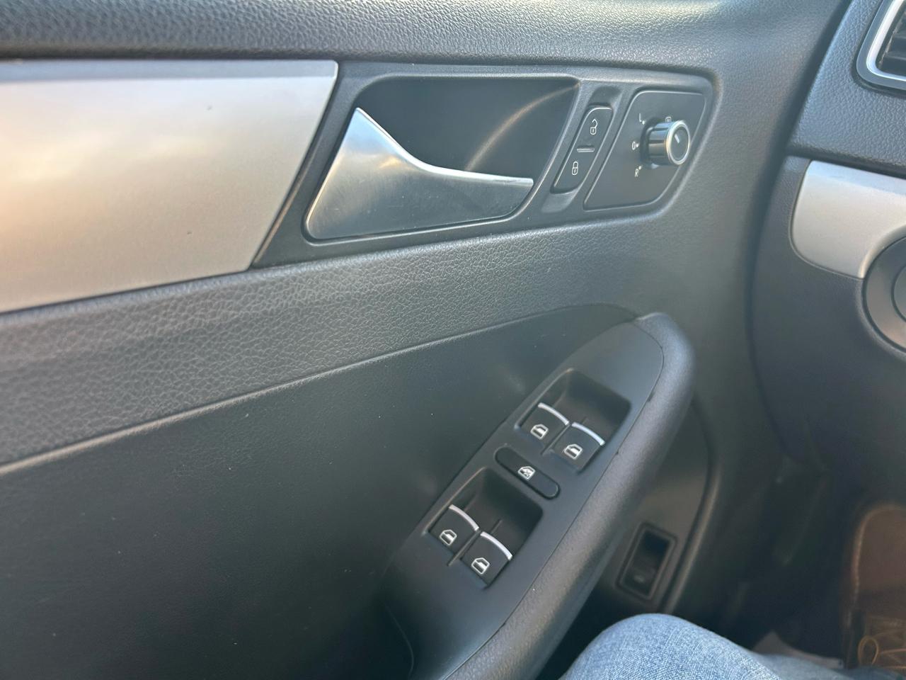 Volkswagen Jetta SE 2013