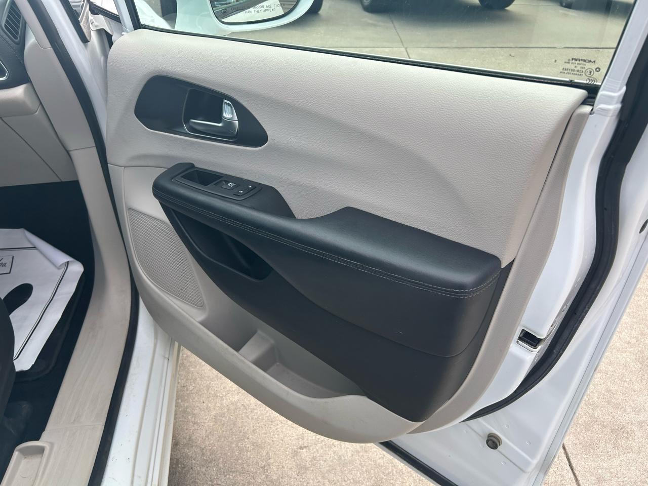 Chrysler Pacifica Limited 2019