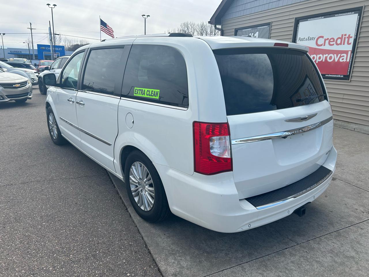 Chrysler Town & Country Limited 2012
