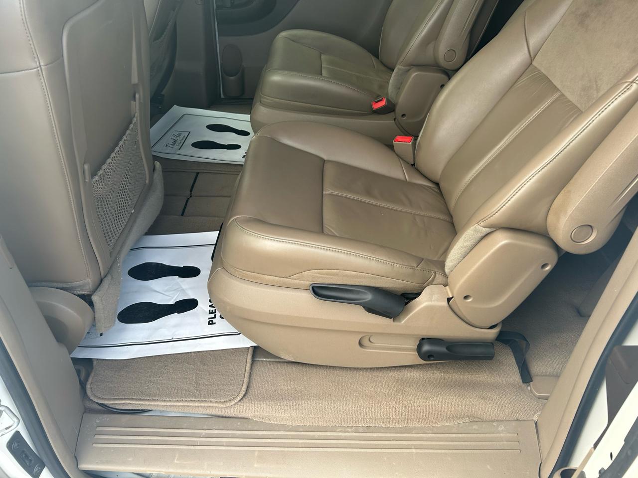 Chrysler Town & Country Limited 2012