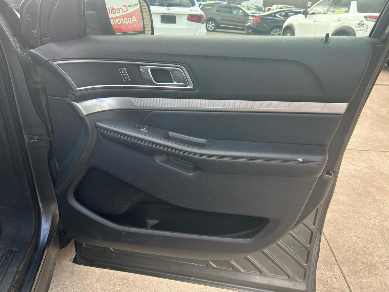 Ford Explorer XLT 4WD 2017