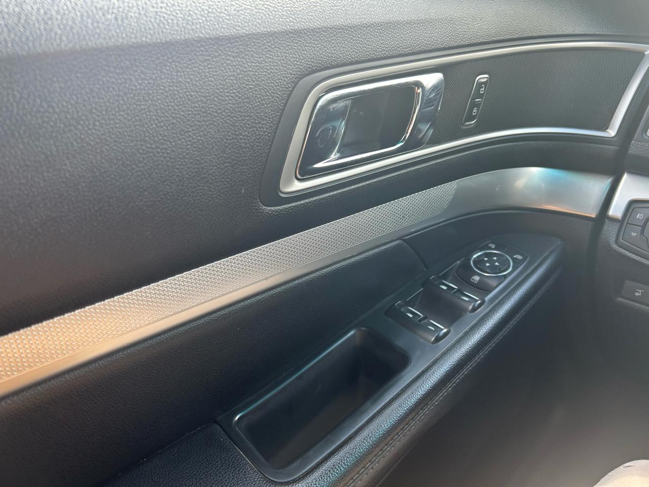 Ford Explorer XLT 4WD 2017