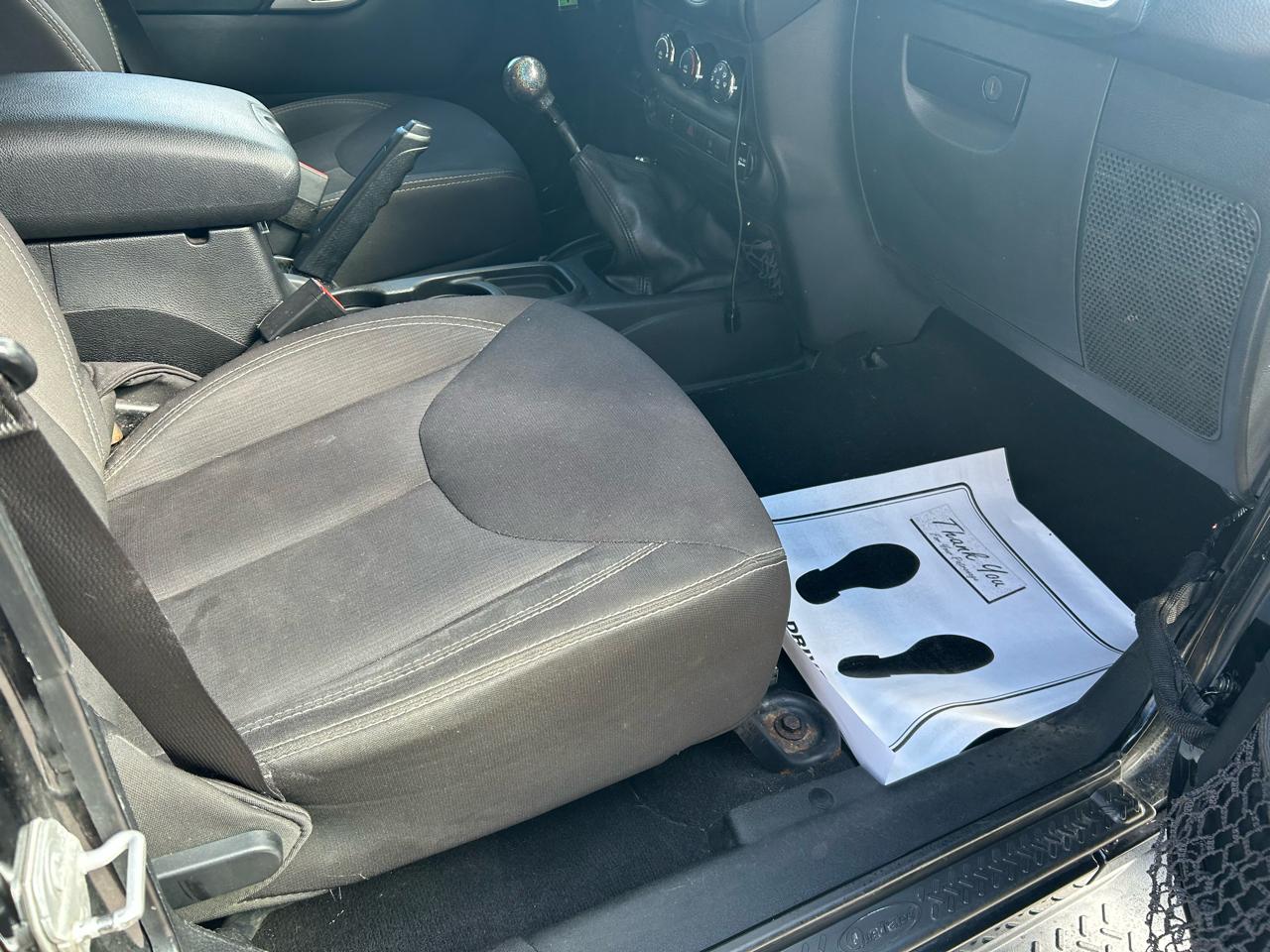 Jeep Wrangler Unlimited Sahara 4WD 2014