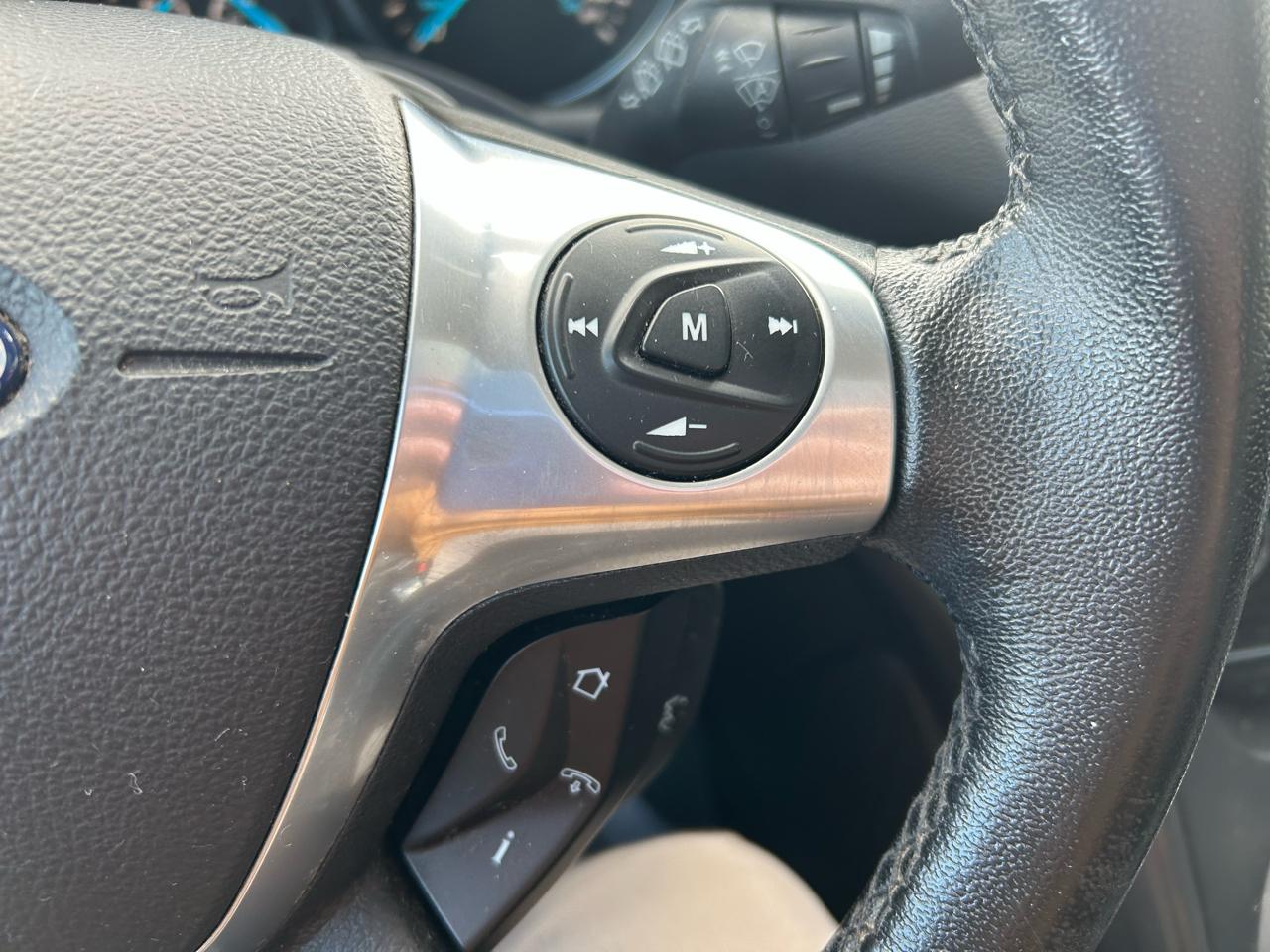 Ford Escape Titanium 4WD 2014