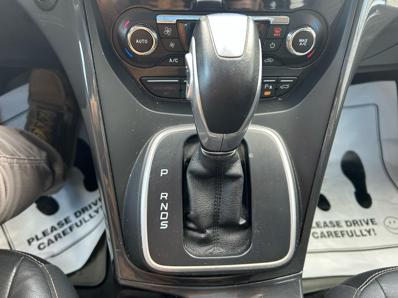 Ford Escape Titanium 4WD 2014