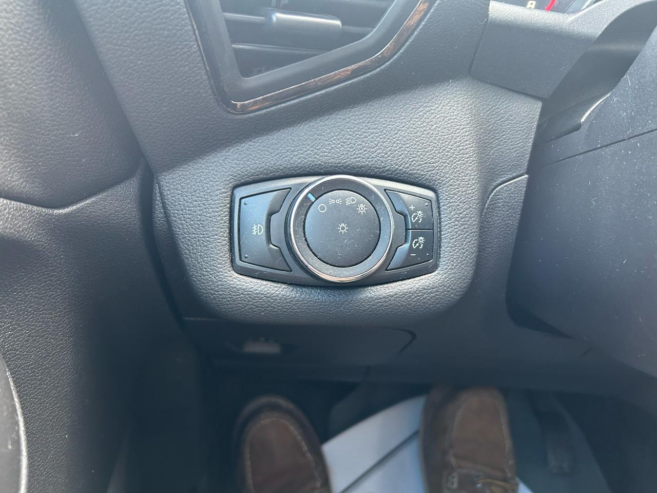 Ford Escape Titanium 4WD 2014