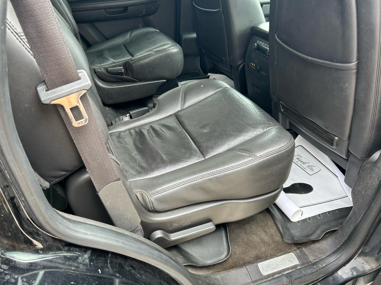 GMC Yukon Denali 4WD 2011