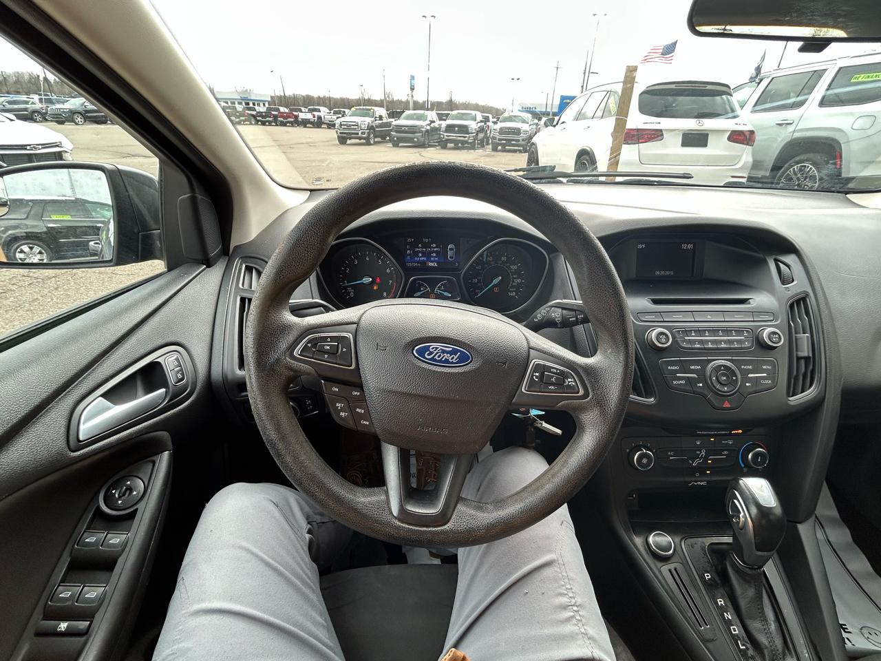 Ford Focus SE Hatch 2015