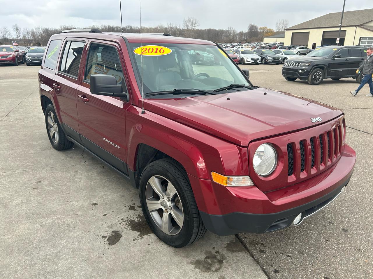 Jeep Patriot Latitude 2WD 2016