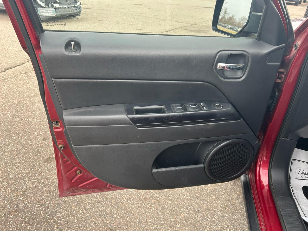 Jeep Patriot Latitude 2WD 2016